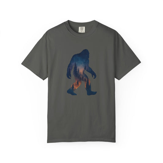 Bigfoot by Moonlight T-Shirt – Sasquatch Forest Cryptid Tee